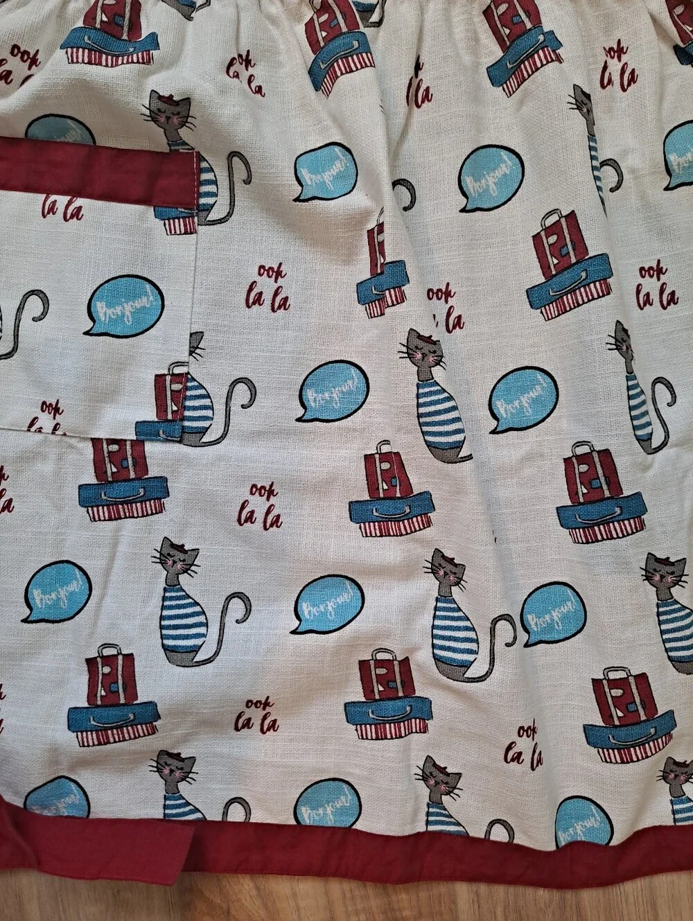 100 % Cotton Aprons Cotton 2, Crazy Cat Lady or Floral Cottage Vibe! New